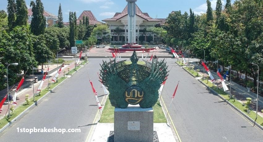 5 Universitas Jurusan Teknik Otomotif Terbaik & Terbaru 2023